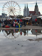 BRK Riesenflohmarkt 2015 (Foto: Martin Schmitz)